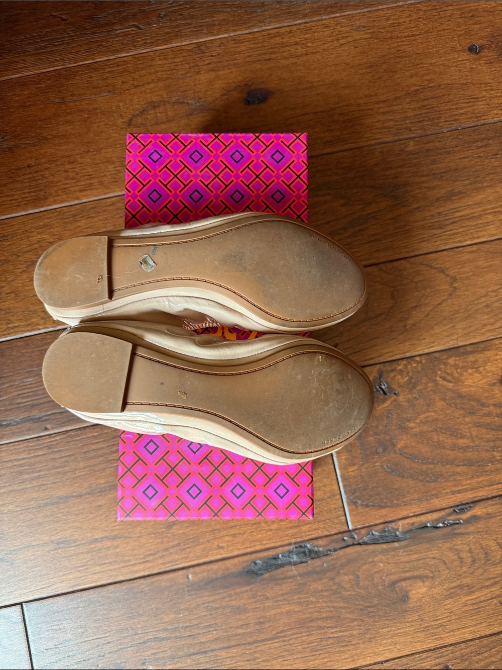 Tory Burch Eddie Beige Patent Leather Ballet Flats - Picture 4 of 5